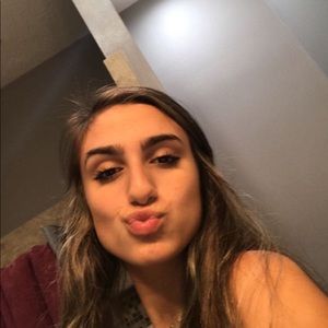 Meet your Posher, Katelynn